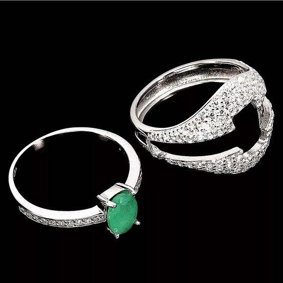 925 Sterling Silver Ring Sz 6.5 with Natural Emerald Gemstone & CZ - Picture 3 of 3